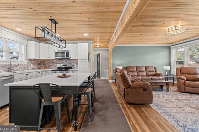 208 Bartlett Avenue, Roanoke, AL 36274