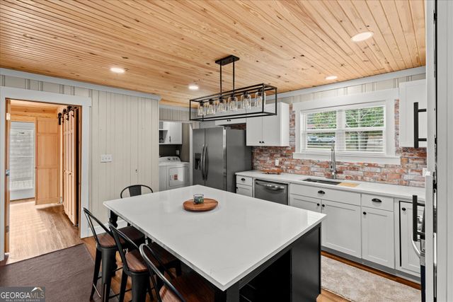 208 Bartlett Avenue, Roanoke, AL 36274