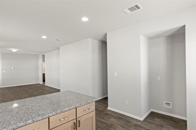224 Barley LN, Elgin, TX 78621