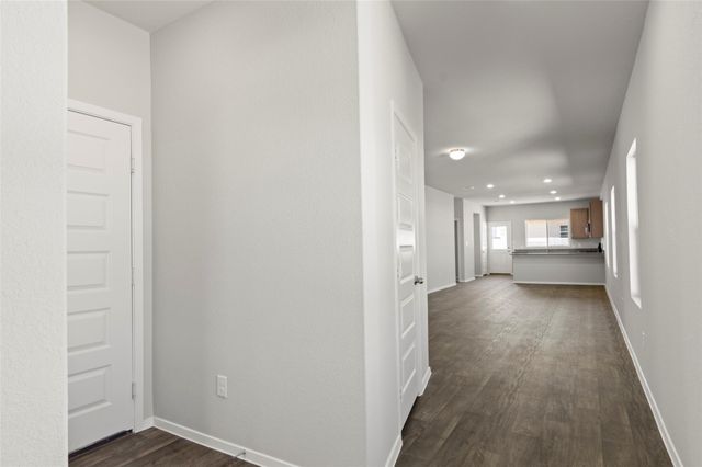 224 Barley LN, Elgin, TX 78621