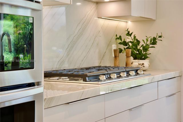 49 NW 108th St, Miami Shores, FL 33168