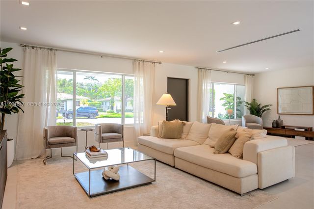 49 NW 108th St, Miami Shores, FL 33168