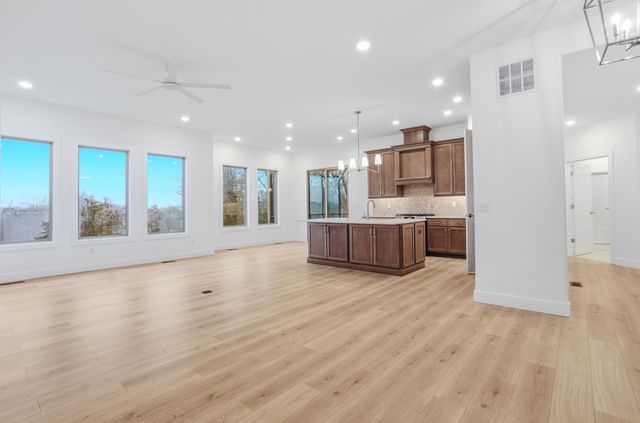 701 NAPA DR, Columbia, MO 65203