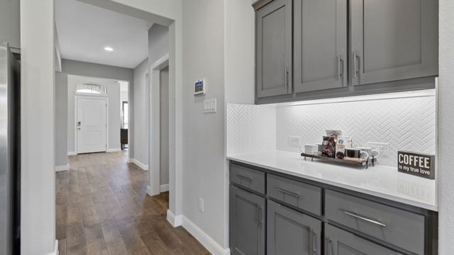 223 WINDMILL Drive, Rhome, TX 76078