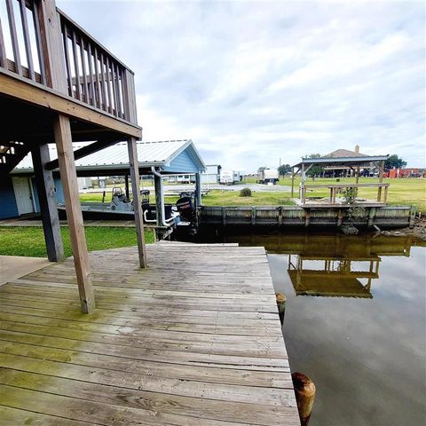 271 Lake Breeze Road, Hackberry, LA 70645