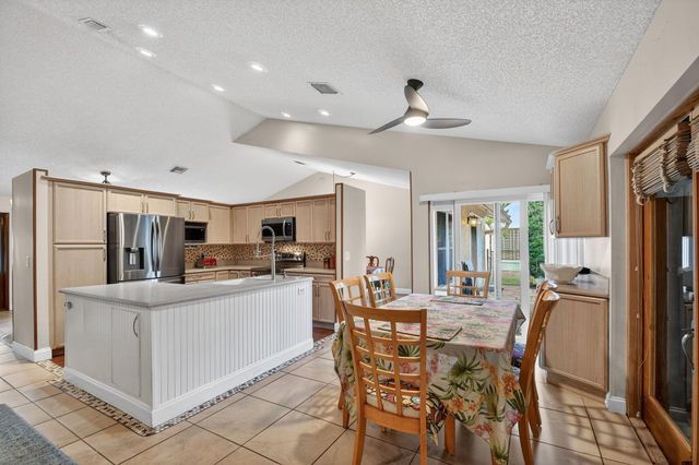 9744 Majestic Way, Boynton Beach, FL 33437