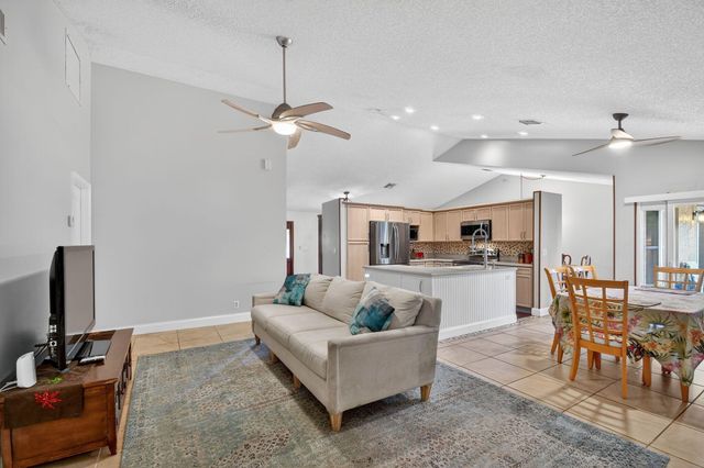 9744 Majestic Way, Boynton Beach, FL 33437