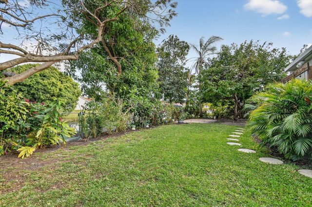 9744 Majestic Way, Boynton Beach, FL 33437