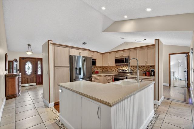 9744 Majestic Way, Boynton Beach, FL 33437