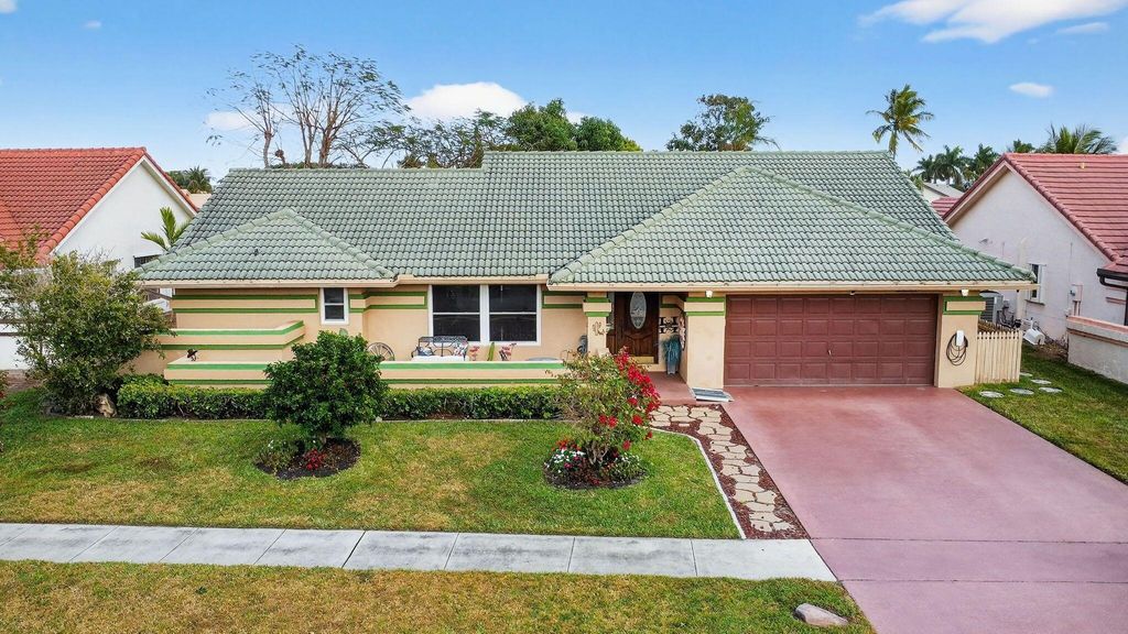 9744 Majestic Way, Boynton Beach, FL 33437