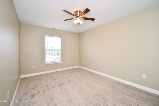 10620 Brookchase Ct, Louisville, KY 40228