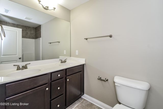 10620 Brookchase Ct, Louisville, KY 40228