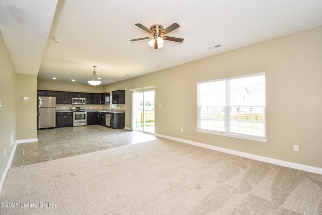 10620 Brookchase Ct, Louisville, KY 40228