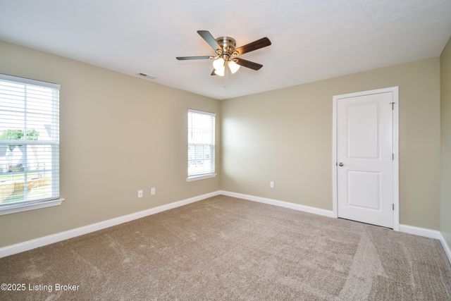 10620 Brookchase Ct, Louisville, KY 40228