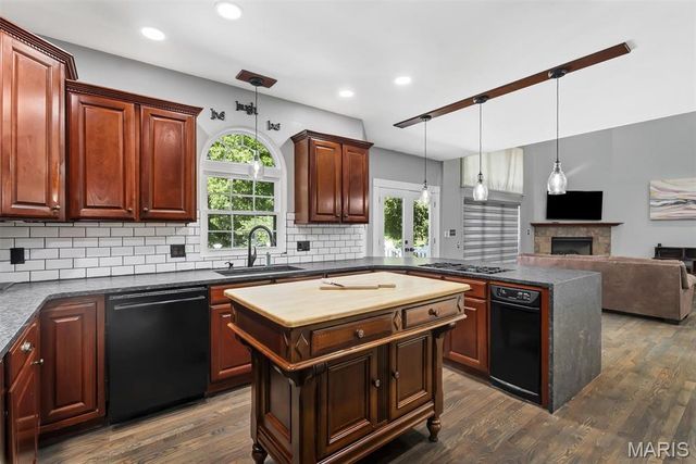 114 Saint Benedict, Pevely, MO 63070