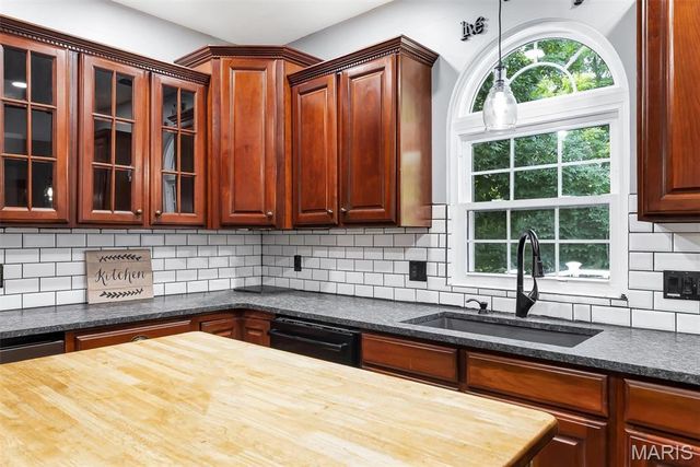 114 Saint Benedict, Pevely, MO 63070