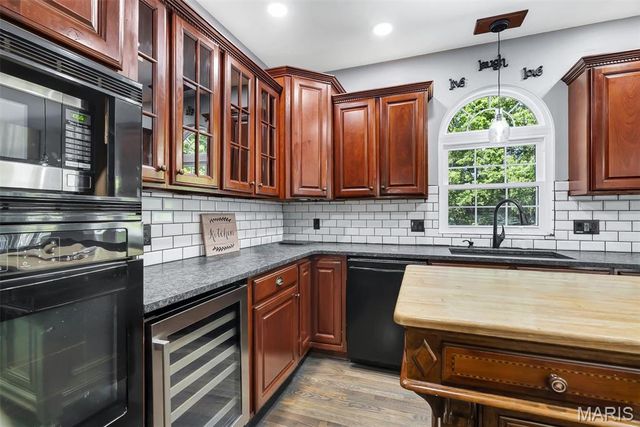 114 Saint Benedict, Pevely, MO 63070