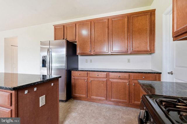 318 ELMWOOD LN, Telford, PA 18969