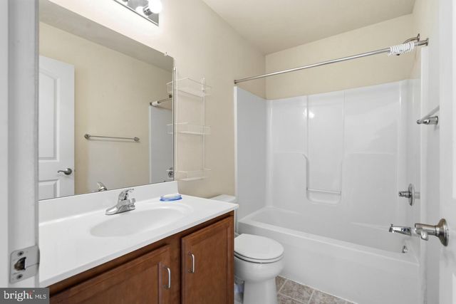 318 ELMWOOD LN, Telford, PA 18969