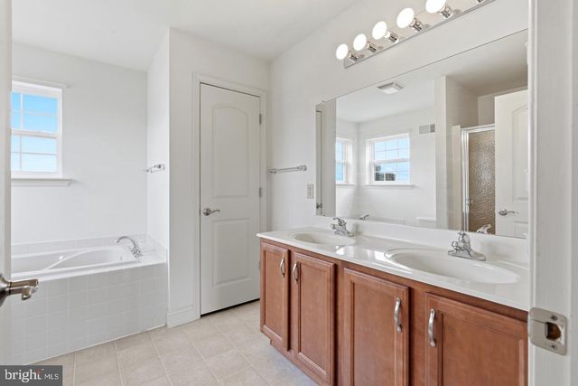 318 ELMWOOD LN, Telford, PA 18969