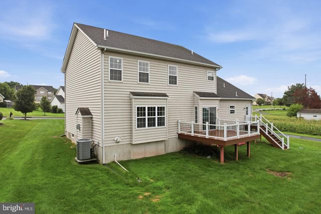 318 ELMWOOD LN, Telford, PA 18969
