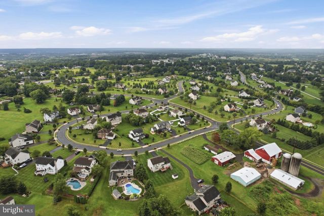 318 ELMWOOD LN, Telford, PA 18969