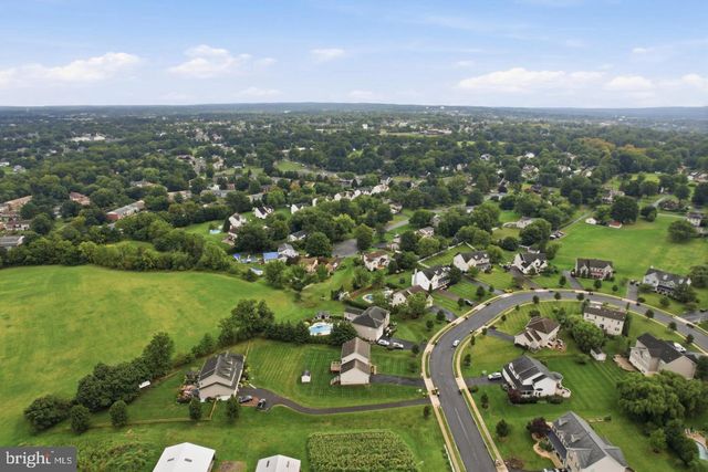 318 ELMWOOD LN, Telford, PA 18969