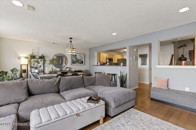 76 Shinnecock Hills Court 1000, Howell, NJ 07731