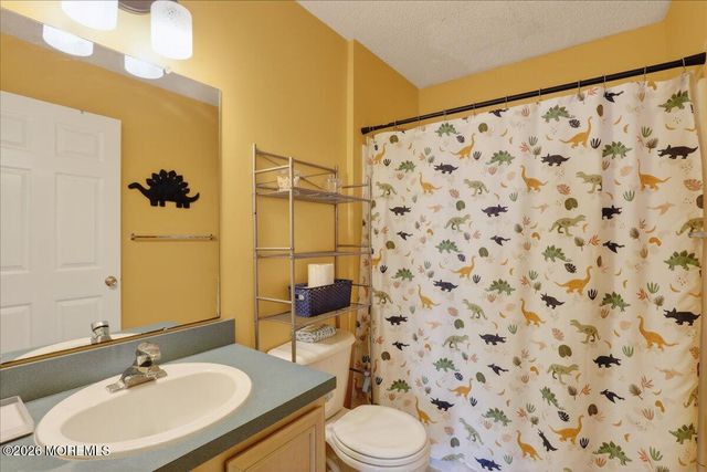 76 Shinnecock Hills Court 1000, Howell, NJ 07731