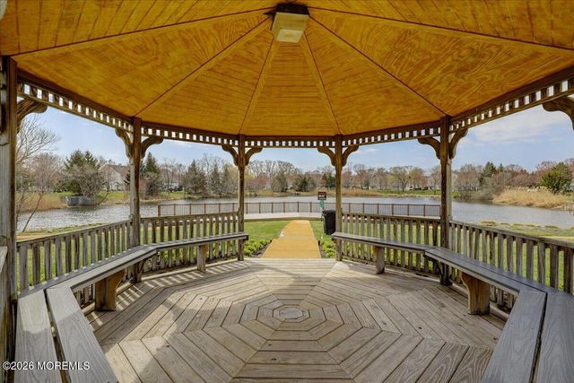 76 Shinnecock Hills Court 1000, Howell, NJ 07731