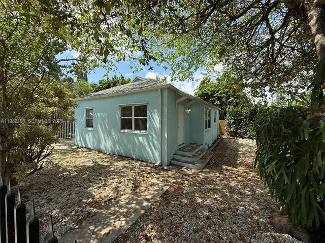 294 NE 57th St, Miami, FL 33137