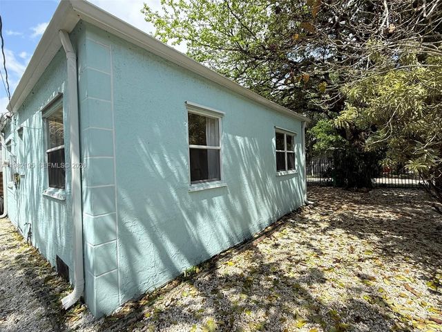 294 NE 57th St, Miami, FL 33137