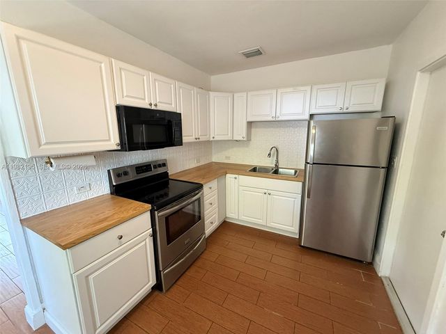 294 NE 57th St, Miami, FL 33137