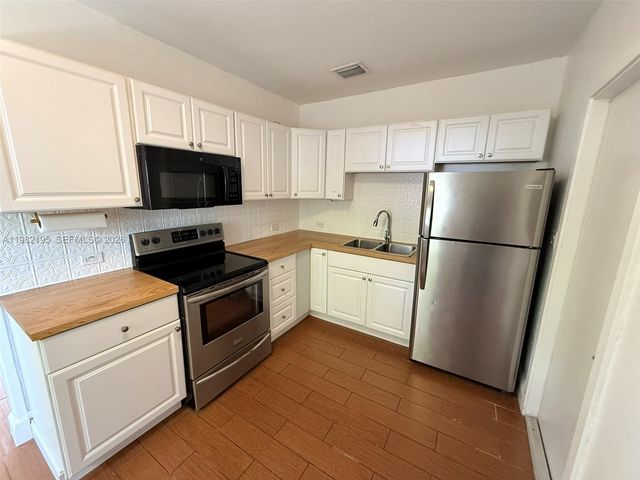 294 NE 57th St, Miami, FL 33137