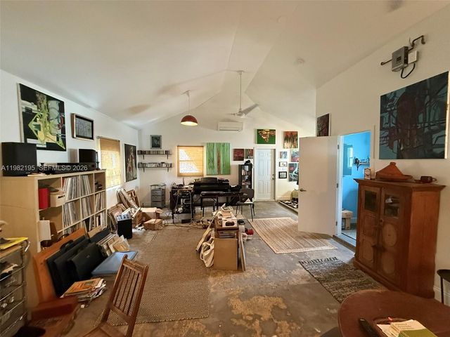 294 NE 57th St, Miami, FL 33137