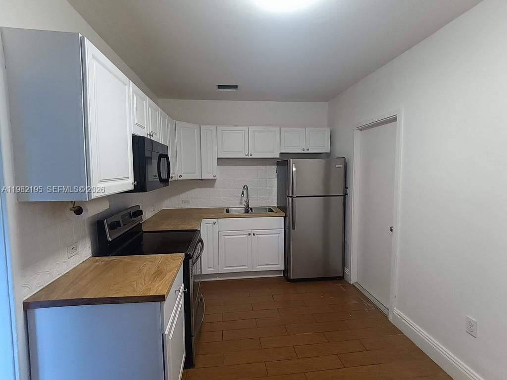 Image 12 of property listing at 294 NE 57th St, Miami, FL 33137