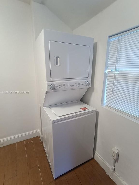 Image 17 of property listing at 294 NE 57th St, Miami, FL 33137