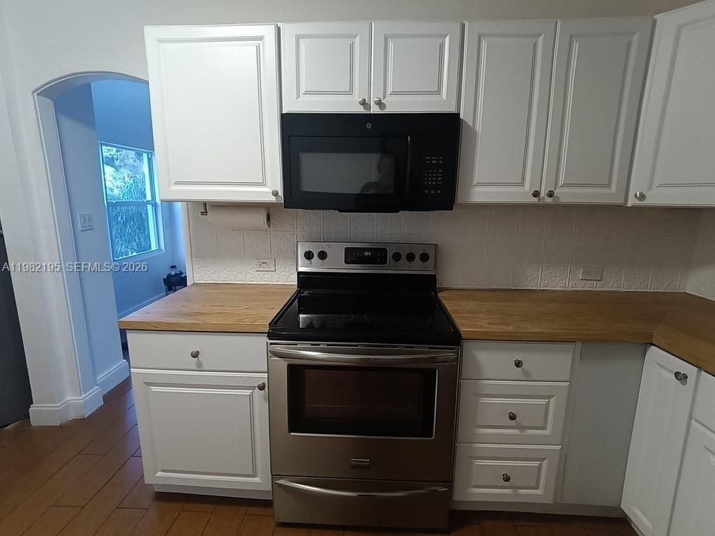 Image 19 of property listing at 294 NE 57th St, Miami, FL 33137