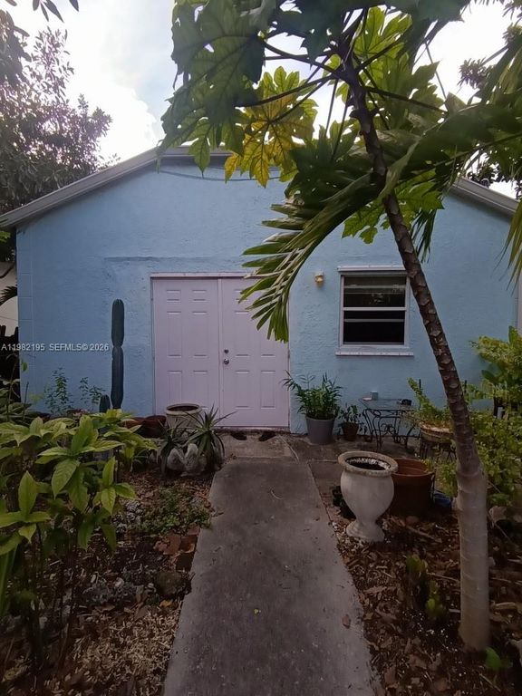 Image 3 of property listing at 294 NE 57th St, Miami, FL 33137