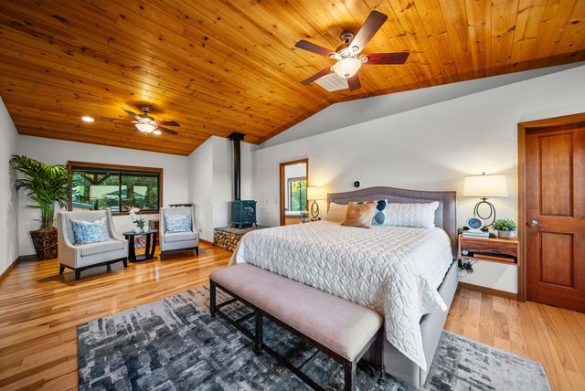 2450 Moran Ct, Auburn, CA 95603