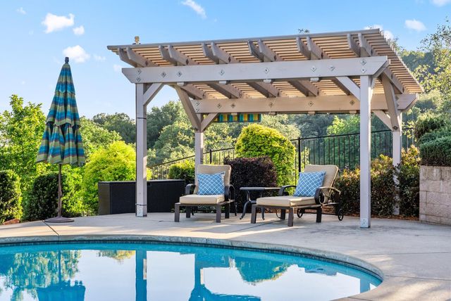 2450 Moran Ct, Auburn, CA 95603