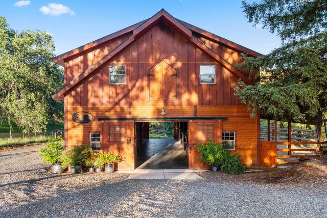 2450 Moran Ct, Auburn, CA 95603