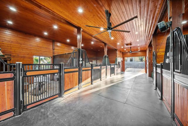 2450 Moran Ct, Auburn, CA 95603