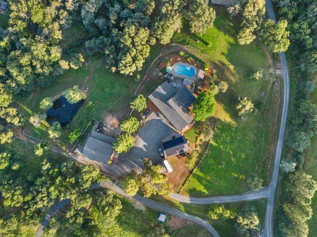2450 Moran Ct, Auburn, CA 95603