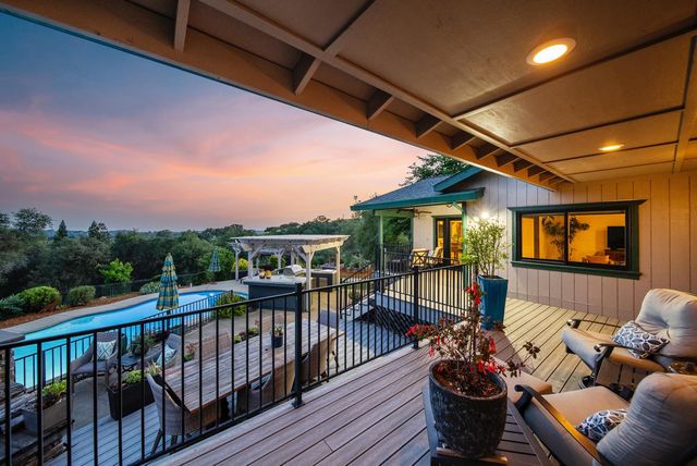 2450 Moran Ct, Auburn, CA 95603