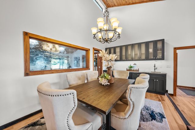 2450 Moran Ct, Auburn, CA 95603