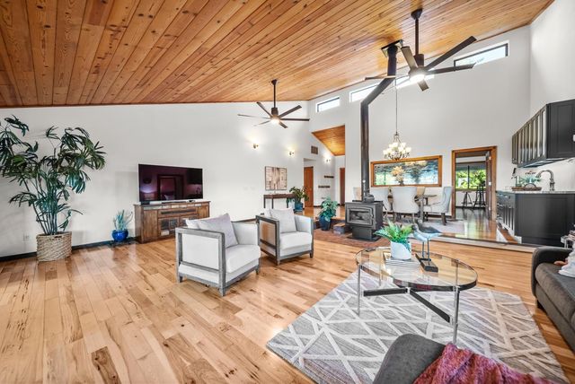 2450 Moran Ct, Auburn, CA 95603