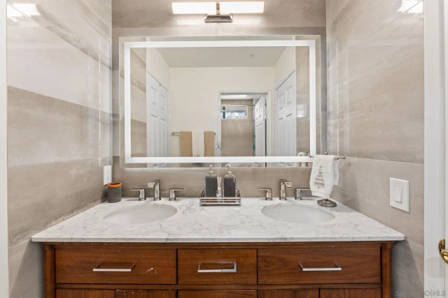 10386 Wateridge Circle 349, San Diego, CA 92121