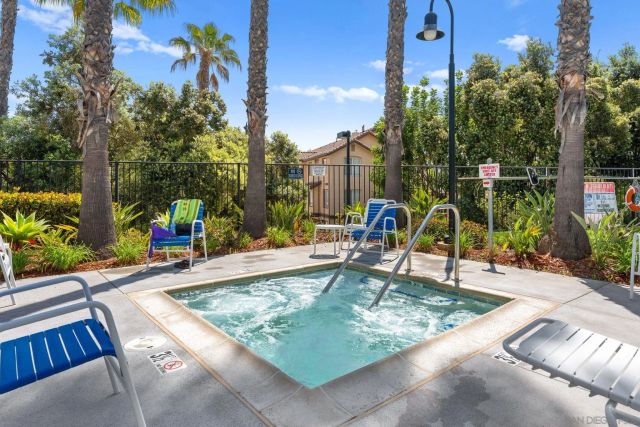 10386 Wateridge Circle 349, San Diego, CA 92121