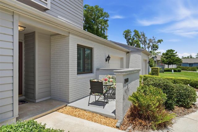 1910 SE 37TH COURT CIRCLE, Ocala, FL 34471